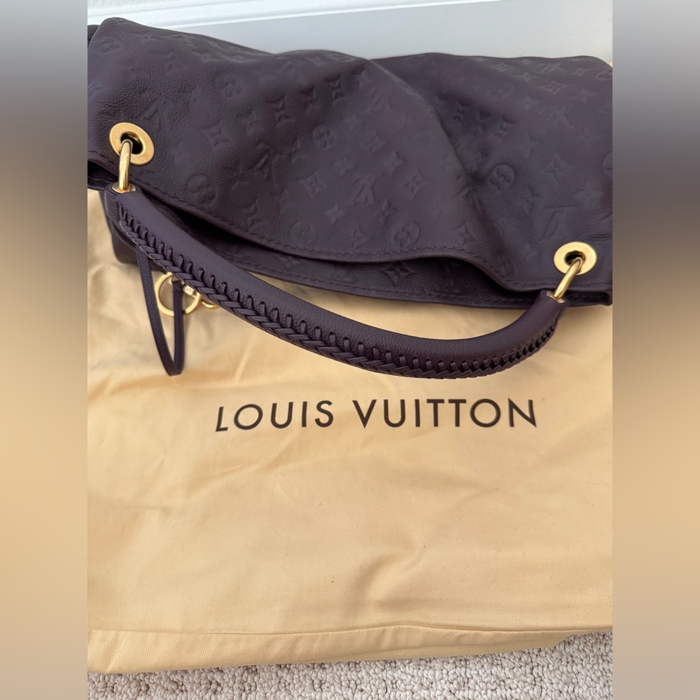 Louis Vuitton Artsy Hobo Shoulder Bag - Picture 5 of 12